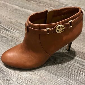 👢COACH ankle booties👢size 8 1/2👑